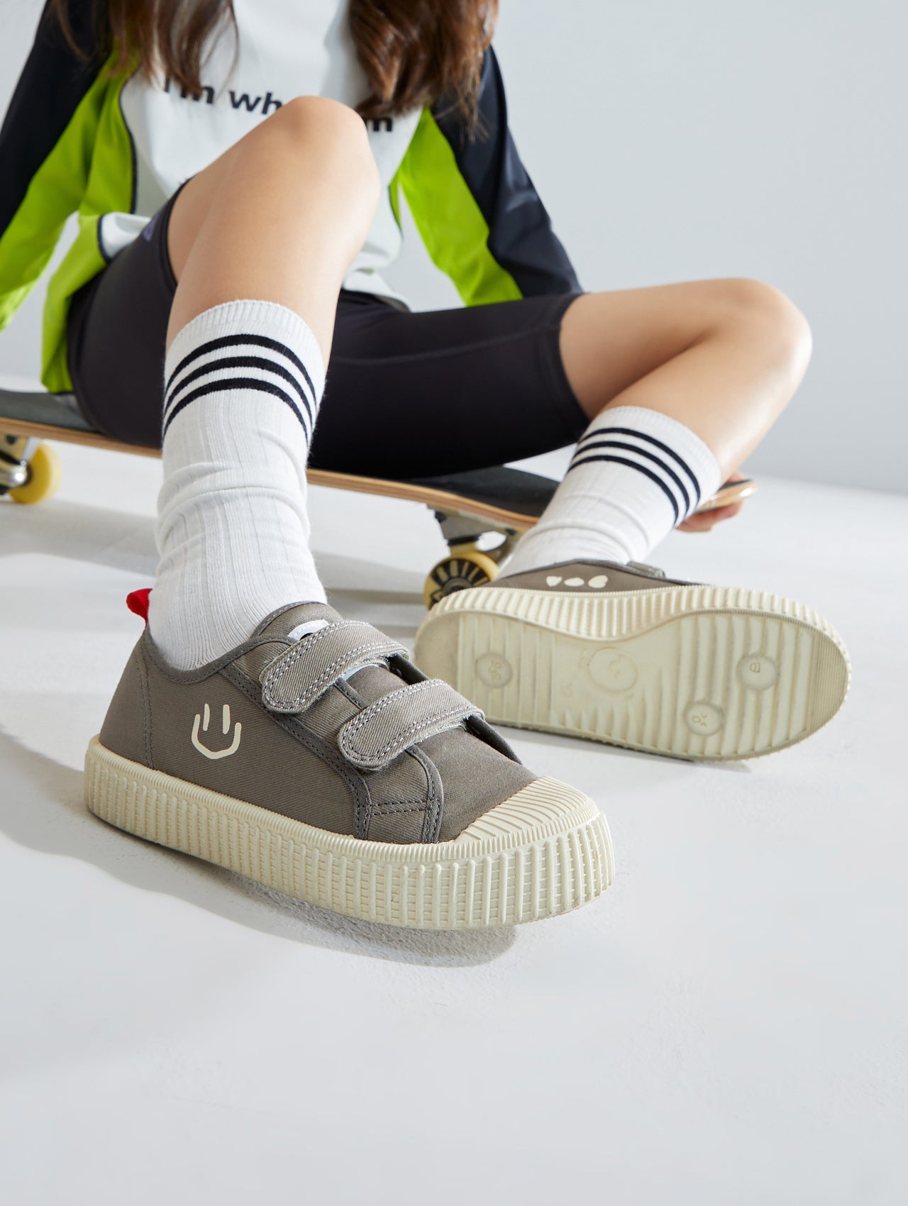 Rosyclo Canvas Sneakers For Kids - Lightweight Breathable Walking Shoes With Adjustable Straps